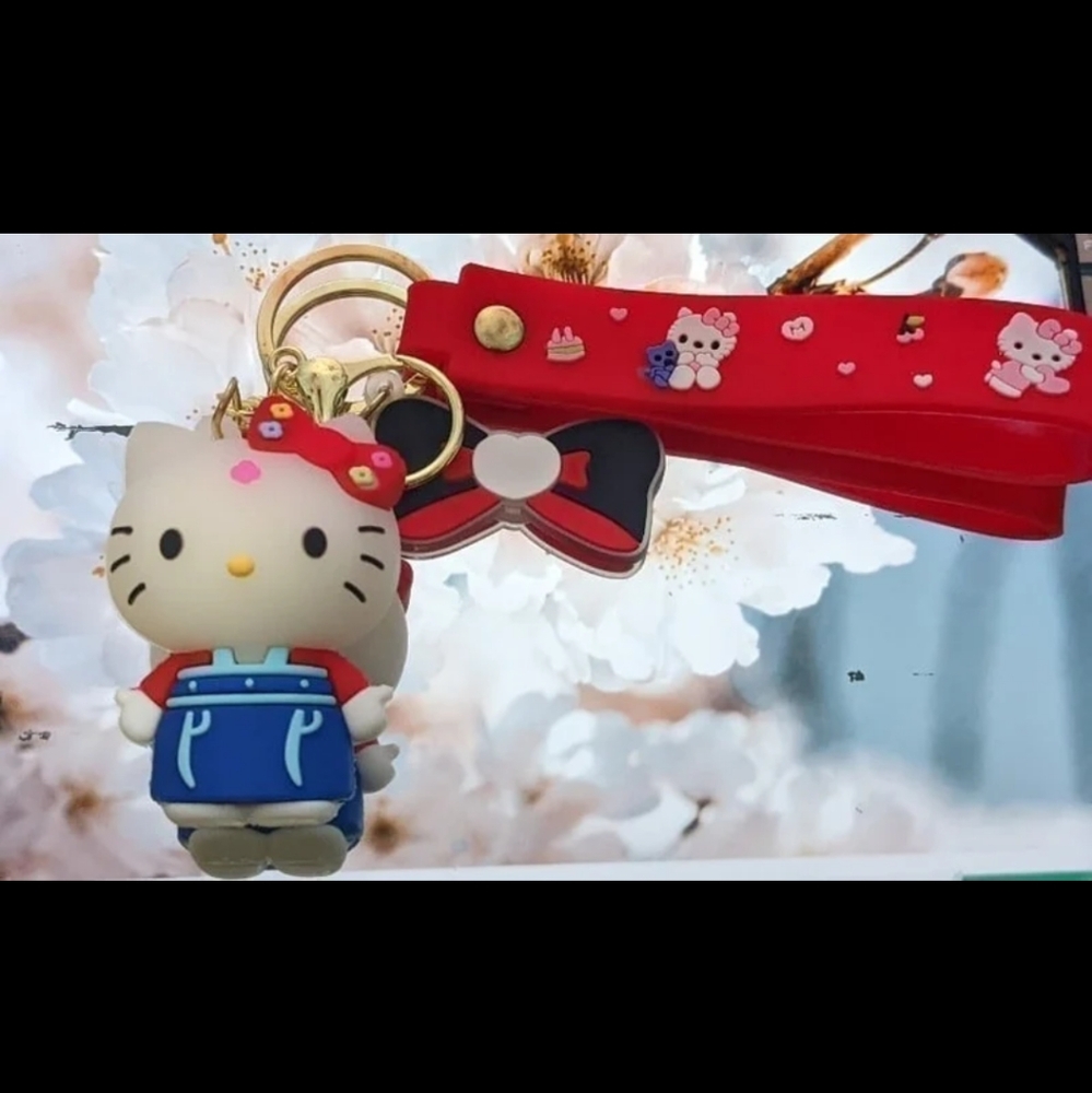 Hello kitty keychain - Picture 2 of 4